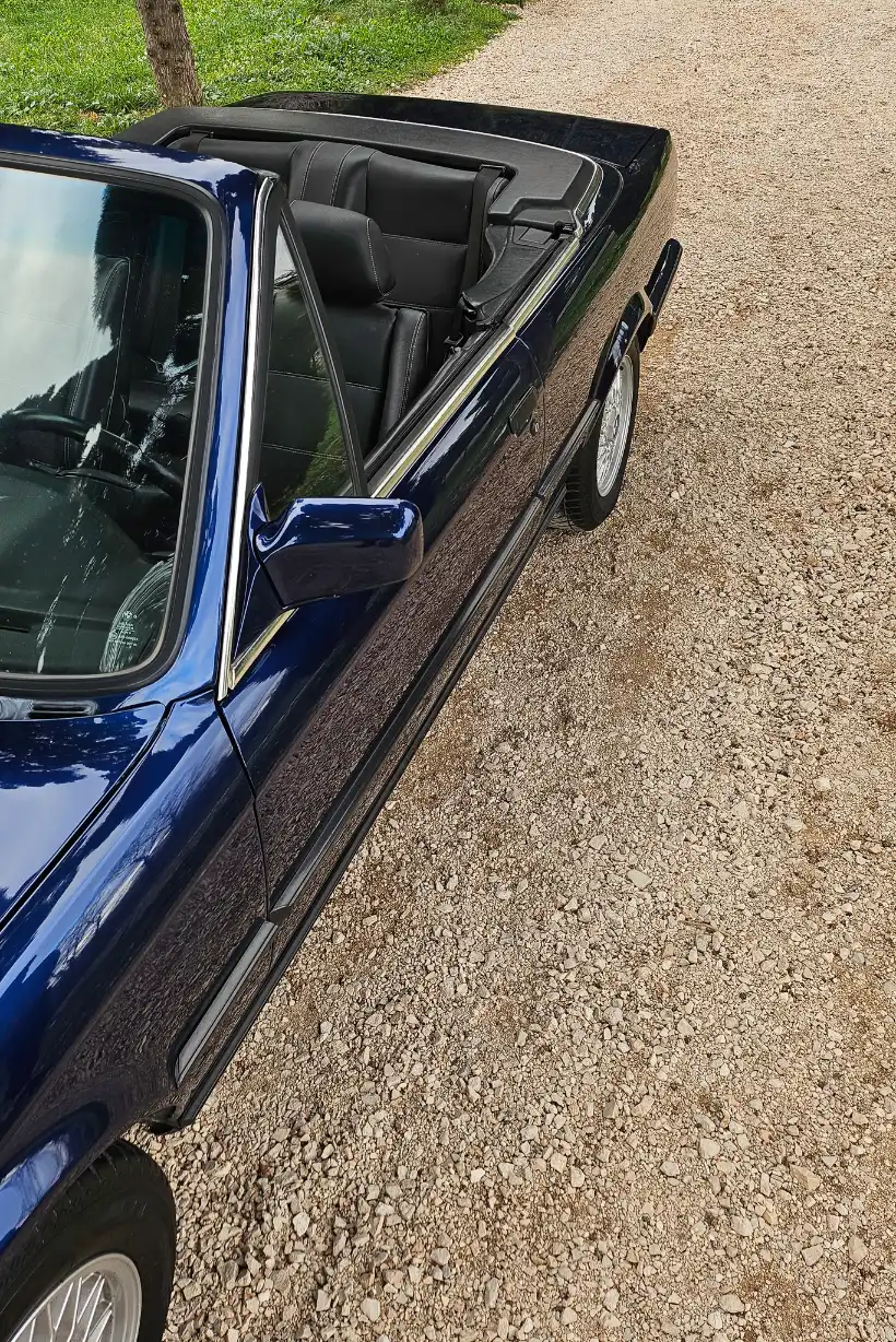BMW 318i Convertible