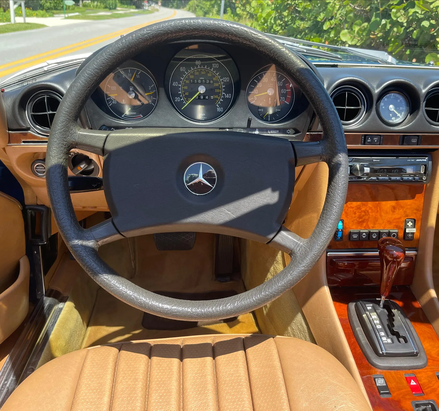 Mercedes-Benz SL 380