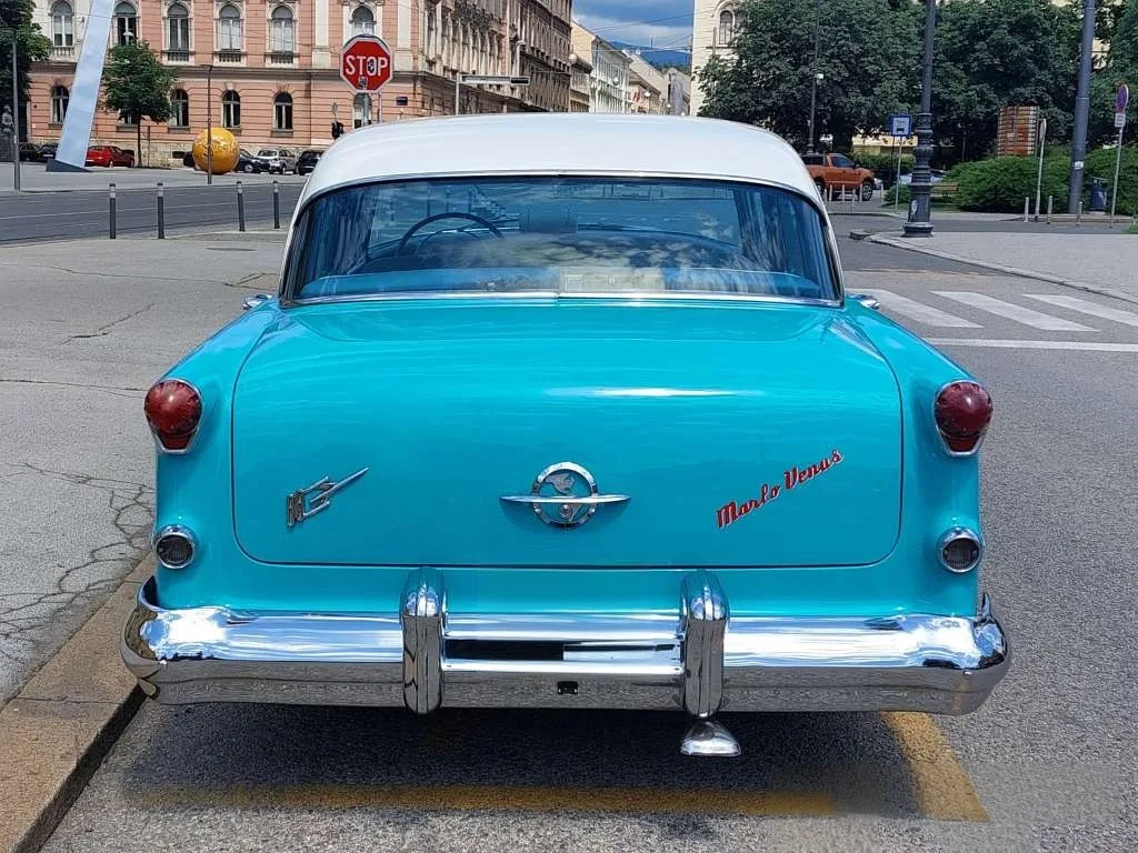 Oldsmobile Rocket 88